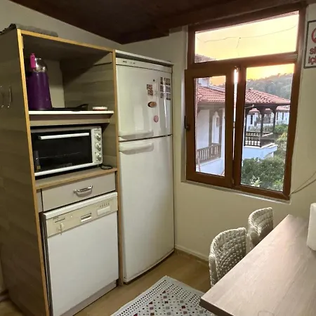 아파트 With Terrace In A Location, 100 Steps From The Sea Ula